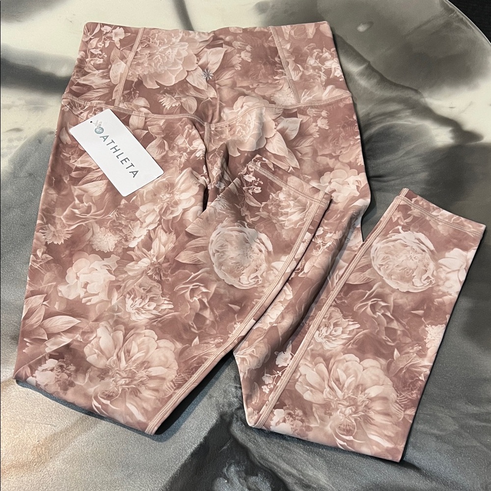NWT Athleta Blush Floral Leggings